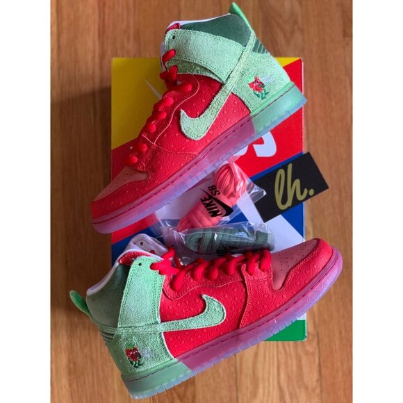 Sz 10 Nike SB Dunk High "Strawberry Cough" - Picture 6 of 7